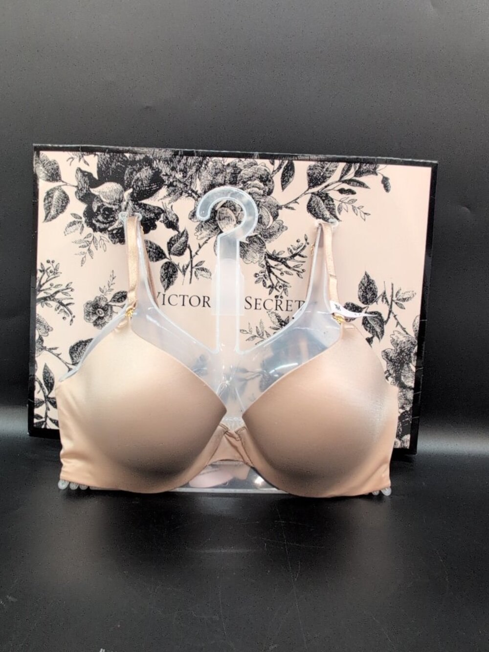 Victoria Secret Very Sexy Smooth Push Up Demi Bra 32D Beige